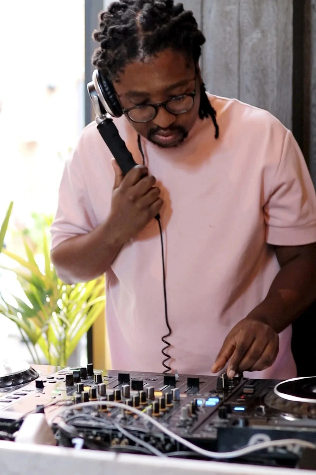 Profile picture of Lebzar, House Dj